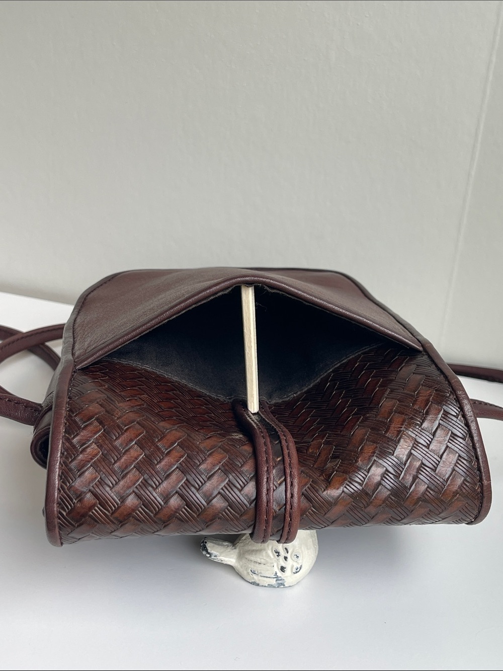 Brighton One World Brown Woven Leather Crossbody Bag - Picture 14 of 16